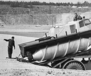 最奇葩越野车：螺旋桶推进的前苏联吉尔-2906